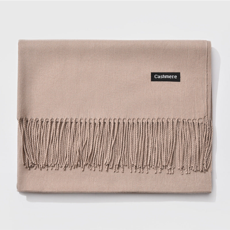 Écharpe Élégante à Franges pour Femmes | Style Monochrome et Confort Optimal