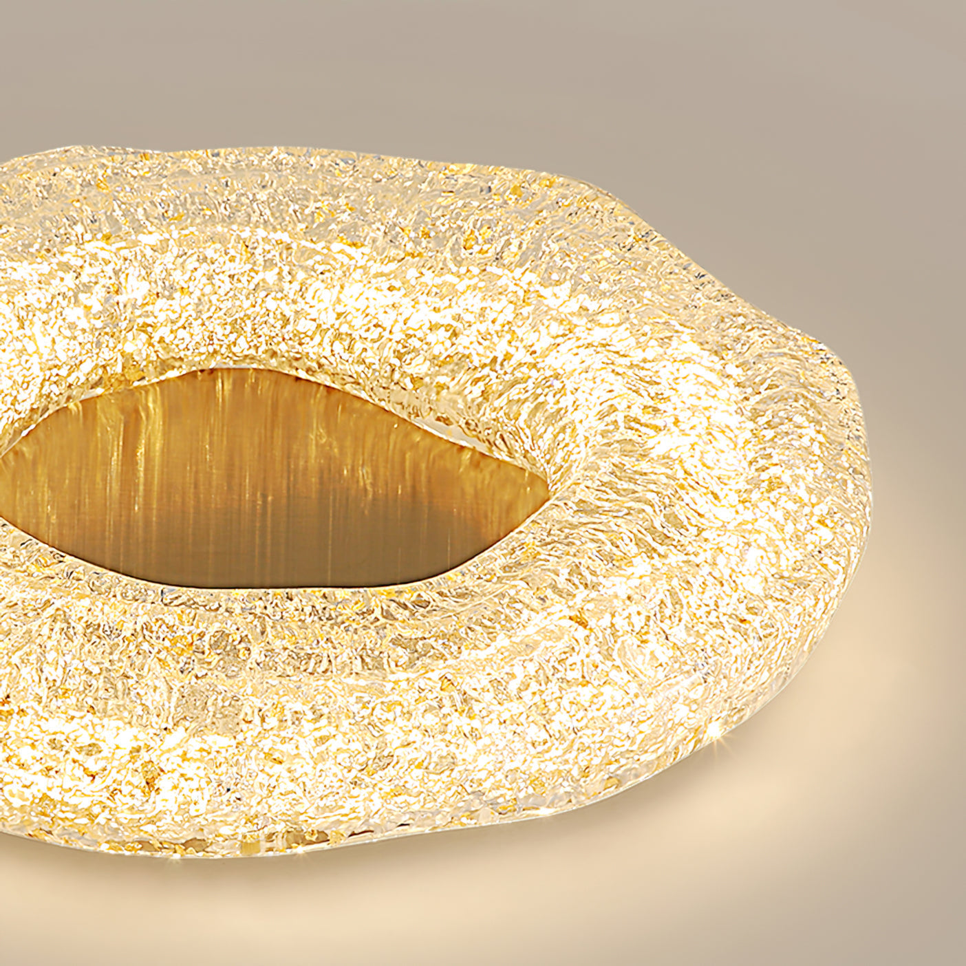 Luminaire de Plafond Sculptural | Éclat Chaleureux et Design Unique