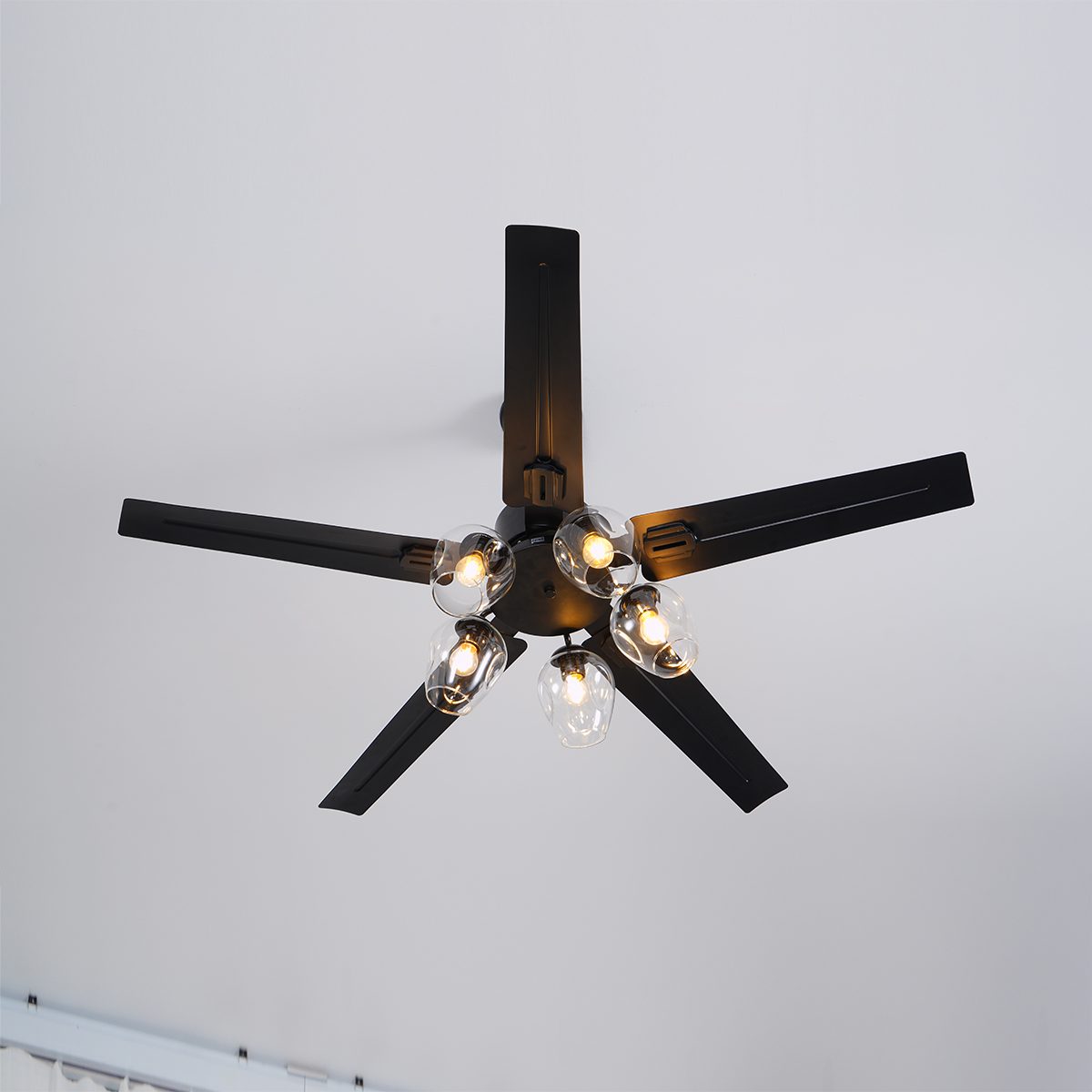 Ventilateur de Plafond en Verre | Circulation d'Air Silencieuse et Élégante