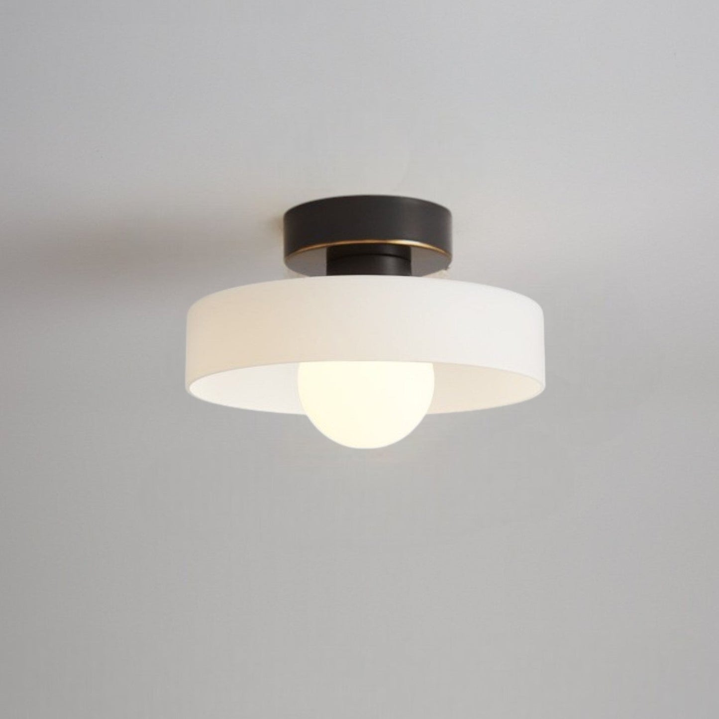 Lampe de Plafond Bauhaus Moderne | Élégance Contemporaine en Laiton et Verre