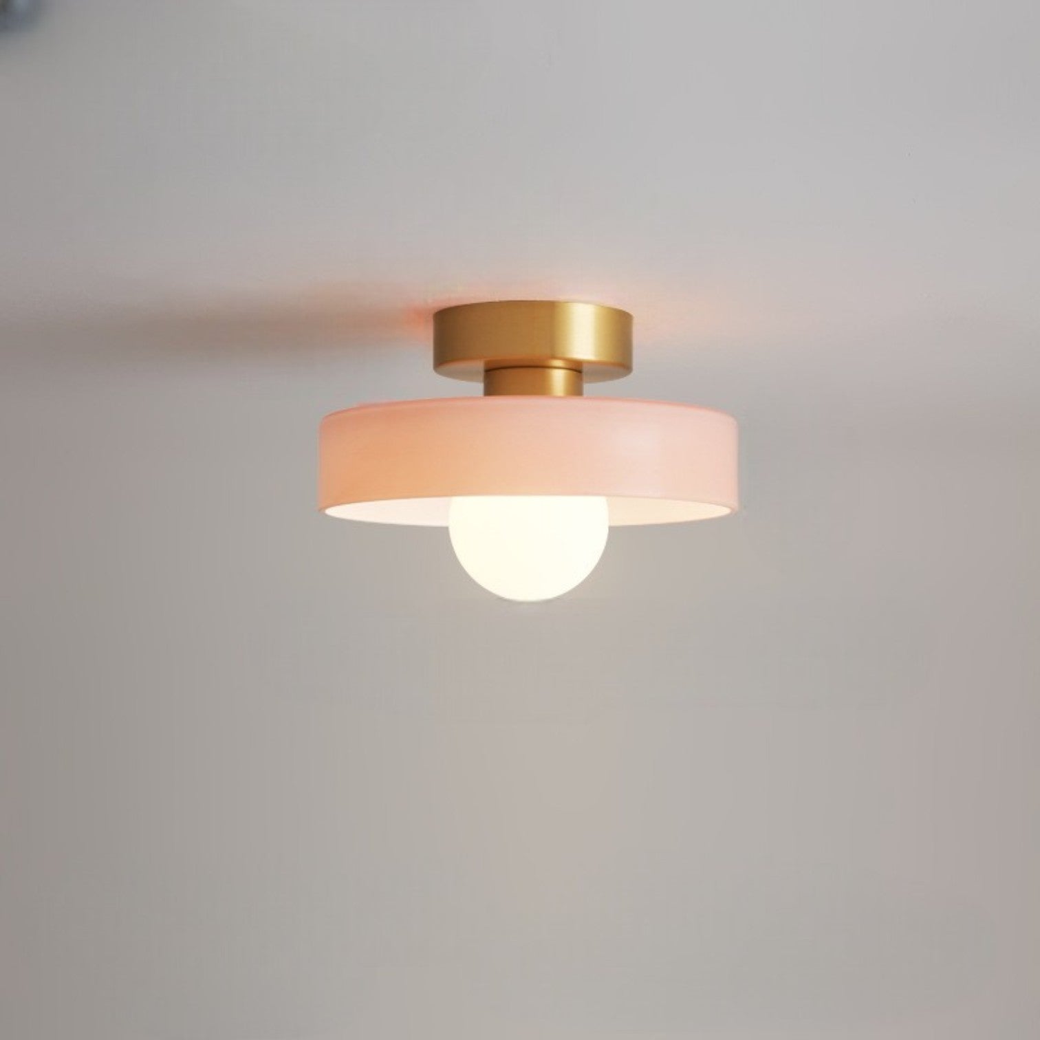 Lampe de Plafond Bauhaus Moderne | Élégance Contemporaine en Laiton et Verre