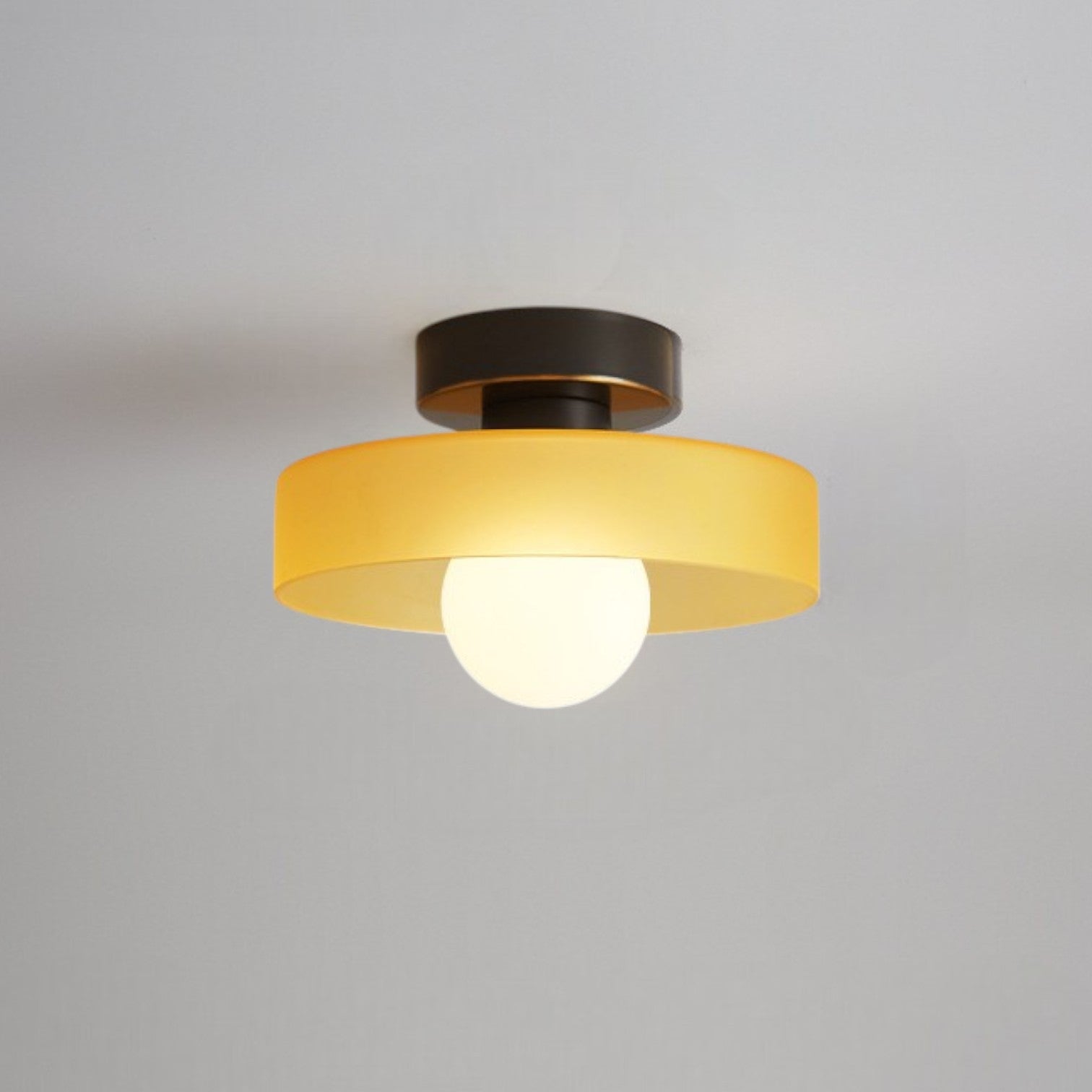Lampe de Plafond Bauhaus Moderne | Élégance Contemporaine en Laiton et Verre