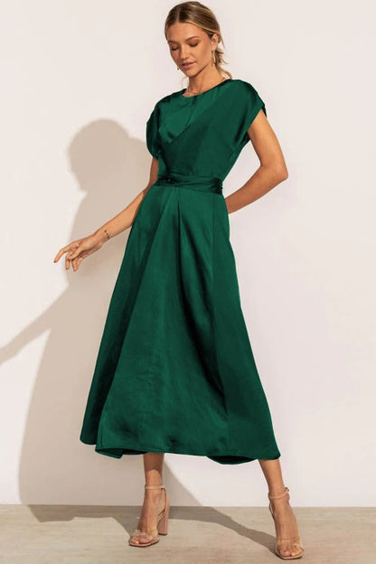 Robe Midi Élégante pour Soirées | Tissu Satiné et Coupe Flatteuse