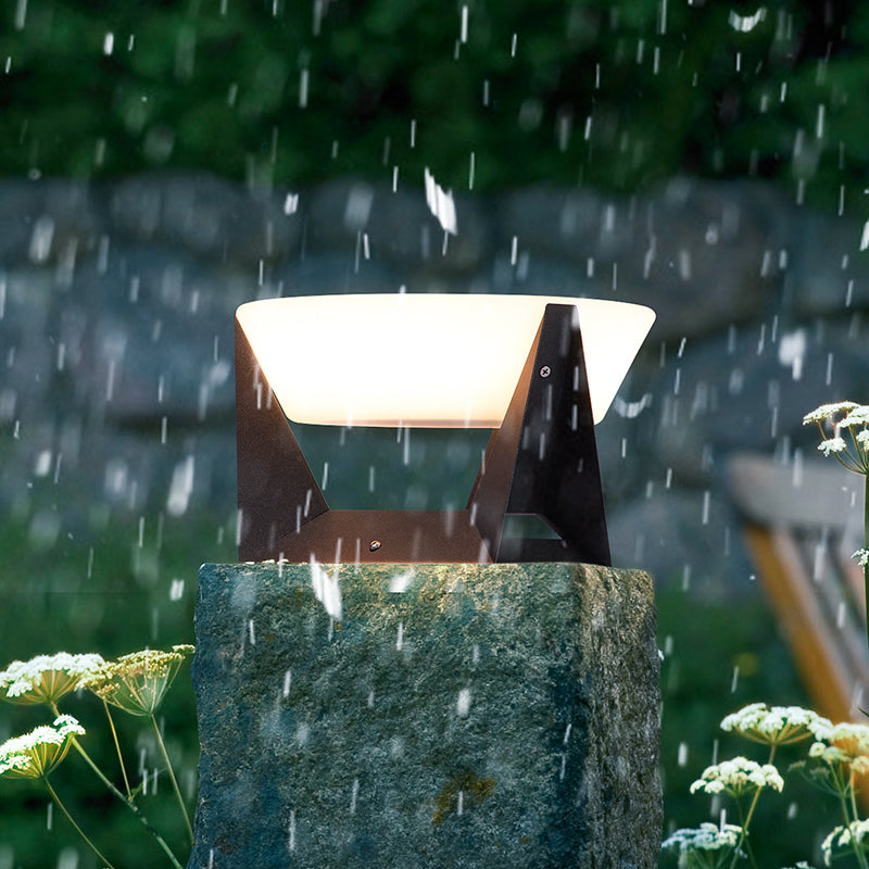 Lampe Solaire LED Étanche | Éclairage Énergétique et Durable pour Extérieur