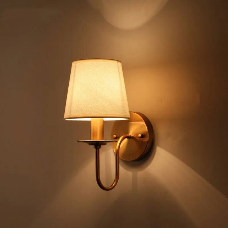 Lampe Murale Dorée Moderne | Élégance et Ambiance Chaleureuse