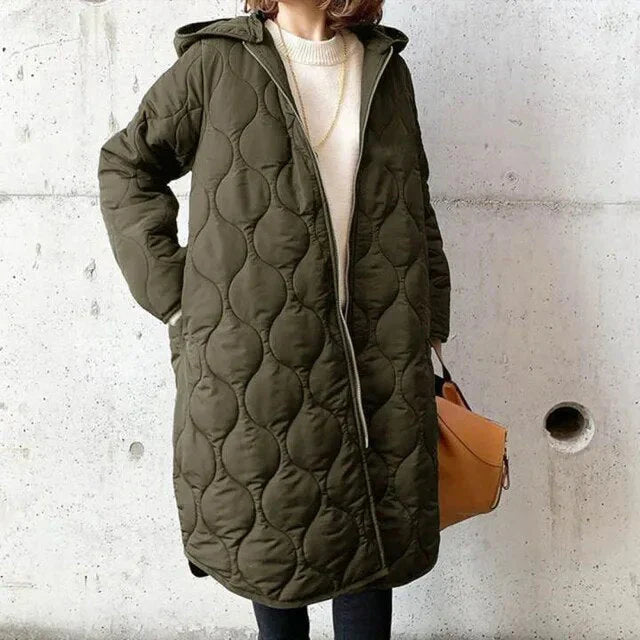 Manteau Long Matelassé à Capuche | Élégance Légère et Confort Optimal