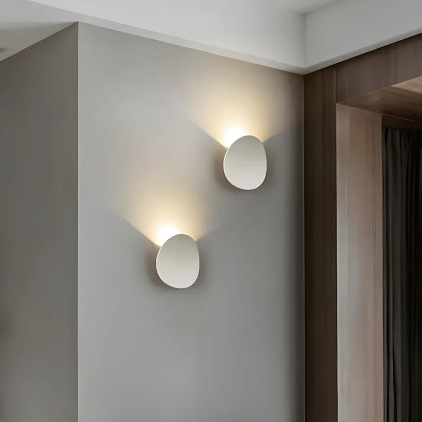 Applique Murale Métallique Minimaliste | Élégance Moderne en Aluminium