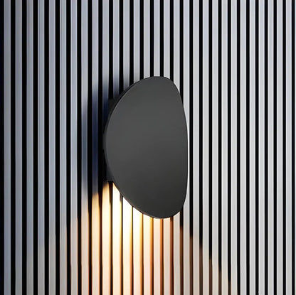 Applique Murale Métallique Minimaliste | Élégance Moderne en Aluminium