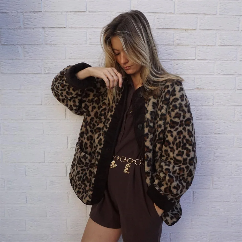 Veste en Laine Imprimé Léopard | Style Tendance et Confort Optimal