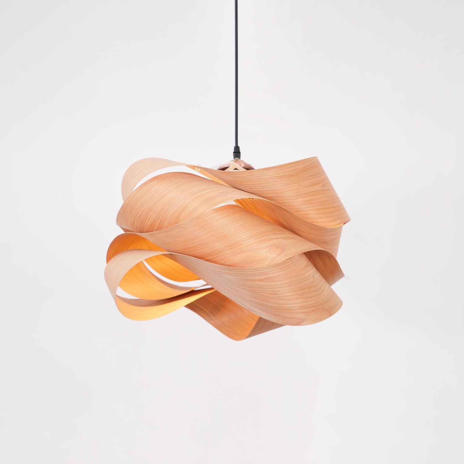 Suspension Design Entrelacé pour Intérieurs Modernes | Élégance et Lueur Chaleureuse
