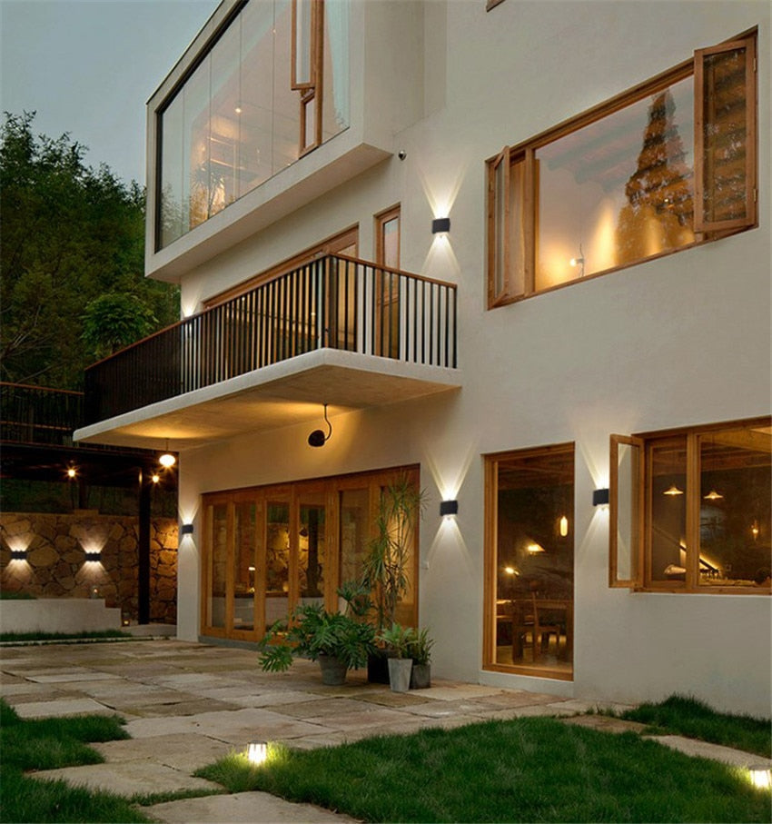 Applique Murale LED Étanche | Design Élégant et Écologique