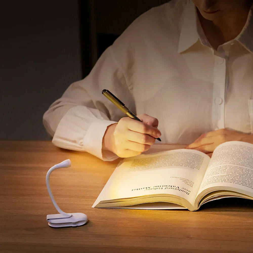 Lampe de Lecture LED Portable | Positionnement Ajustable et Léger