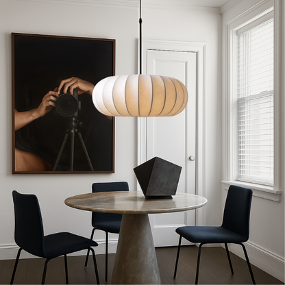Suspension en Soie Minimaliste | Éclairage Chic et Accueillant pour Votre Espace