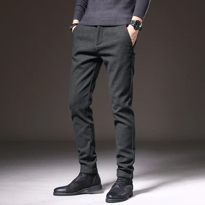 Pantalon Tailleur Sophistiqué | Coupe Précise et Tissu de Qualité