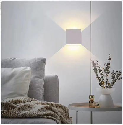 Applique Murale Minimaliste en Aluminium | Design Élégant et Durable pour Intérieur