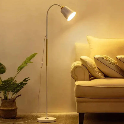 Lampe sur Pied Moderne Design | Éclairage Réglable et Écoénergétique