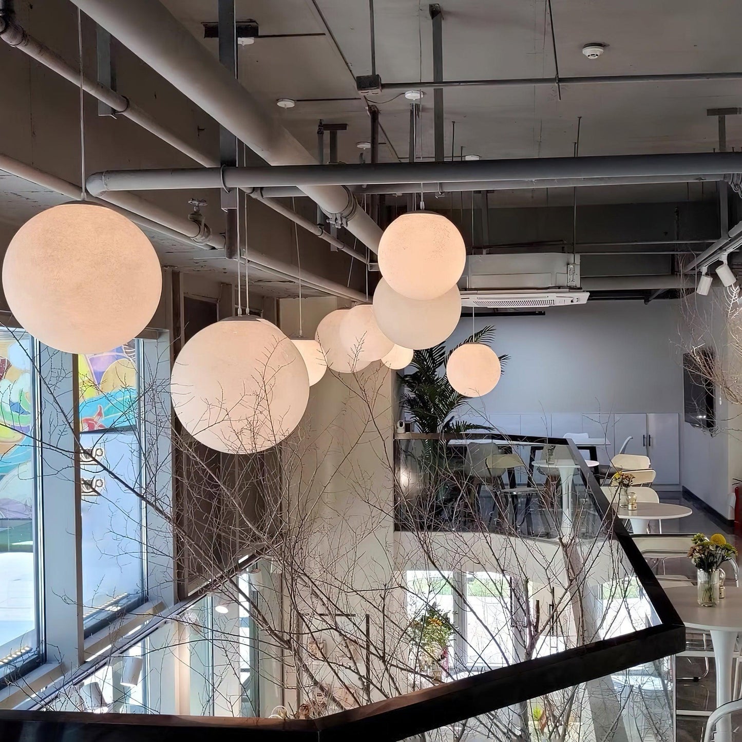 Suspension Lumineuse Design Épuré | Éclairage Ambiant Réglable et Élégant