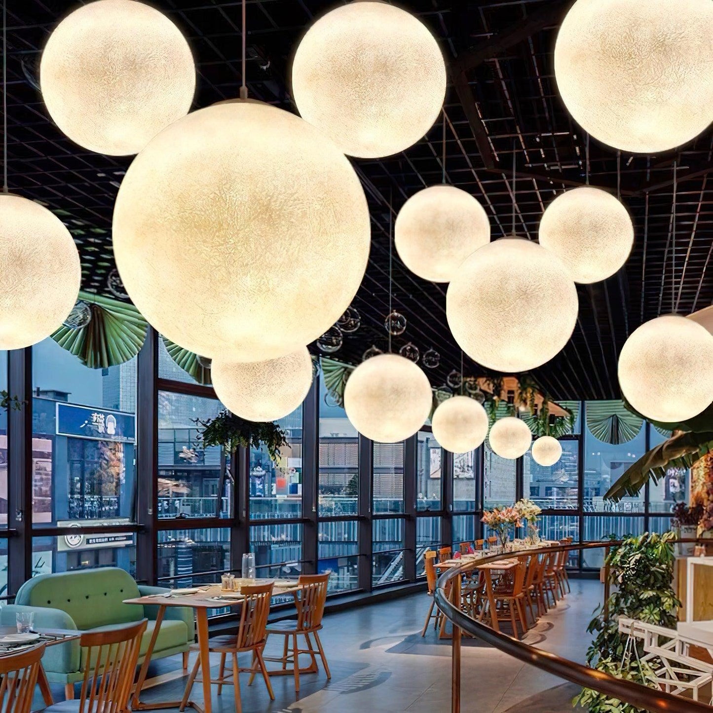 Suspension Lumineuse Design Épuré | Éclairage Ambiant Réglable et Élégant