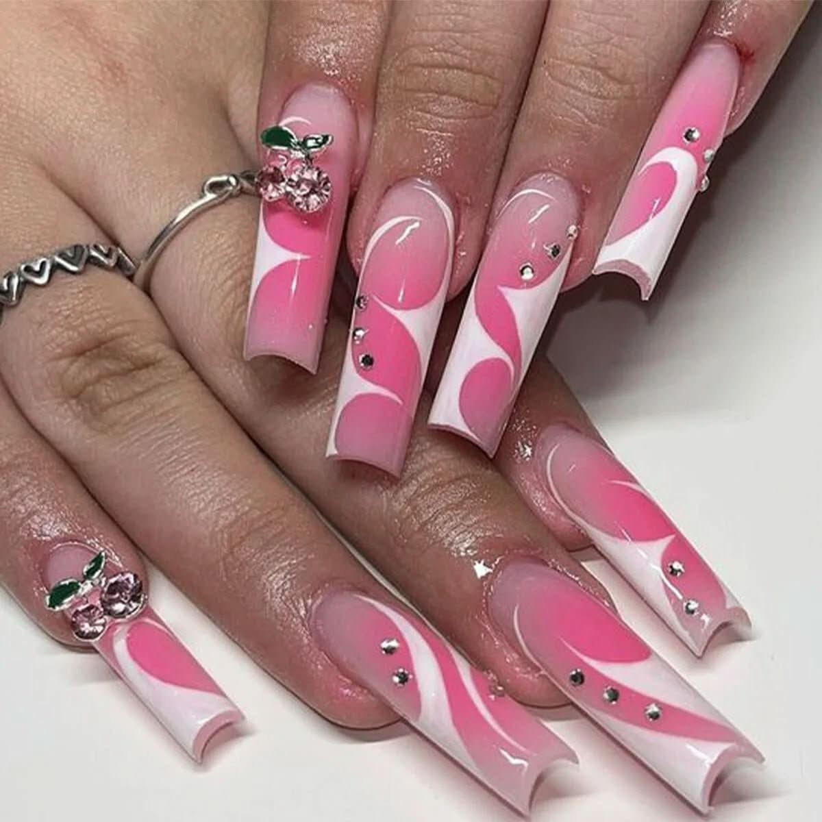 Ongles Press-On Roses Premium | Application Rapide et Élégante