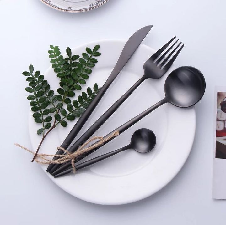 Couverts en Acier Inoxydable Noir | Ensemble Élégant pour Dîner Sophistiqué