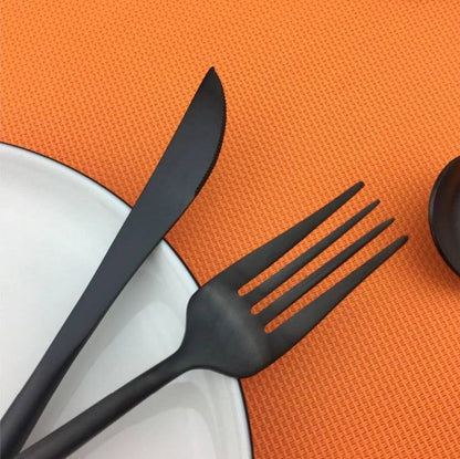Couverts en Acier Inoxydable Noir | Ensemble Élégant pour Dîner Sophistiqué
