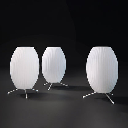 Lampe sur Trépied Sphérique | Design Élégant et Flexible