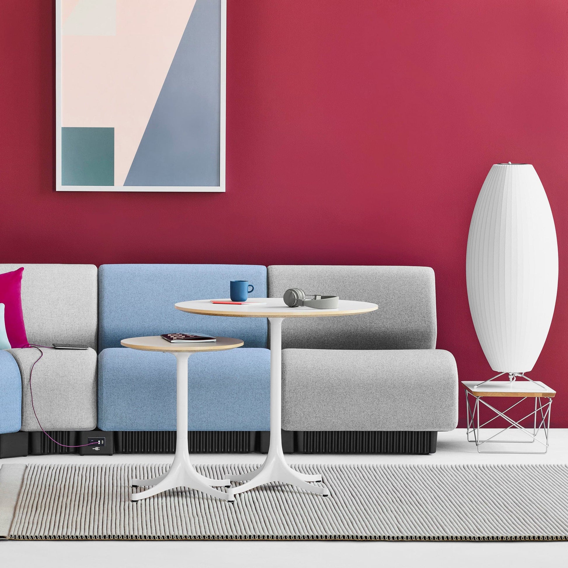 Lampe sur Trépied Sphérique | Design Élégant et Flexible