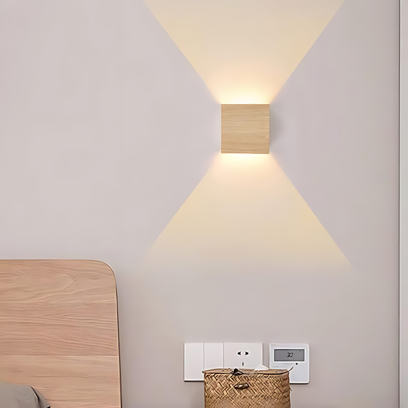 Applique Murale LED en Bois Naturel | Design Scandinave pour Espaces Minimalistes