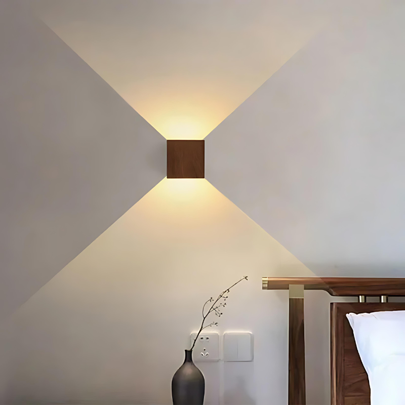 Applique Murale LED en Bois Naturel | Design Scandinave pour Espaces Minimalistes