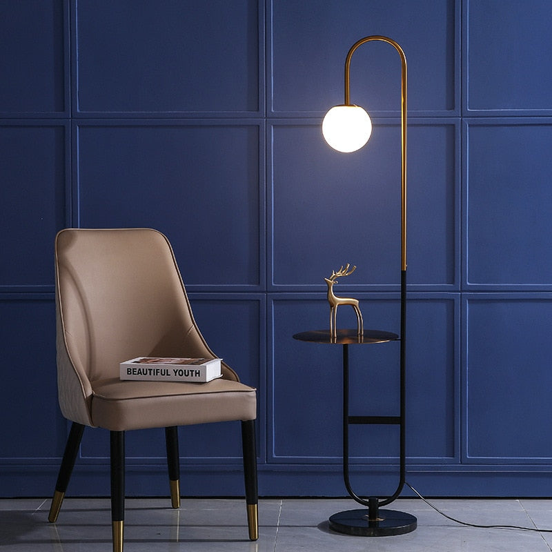 Lampe sur Pied Scandinave avec Table | Éclairage Dimmable et Élégance Minimaliste
