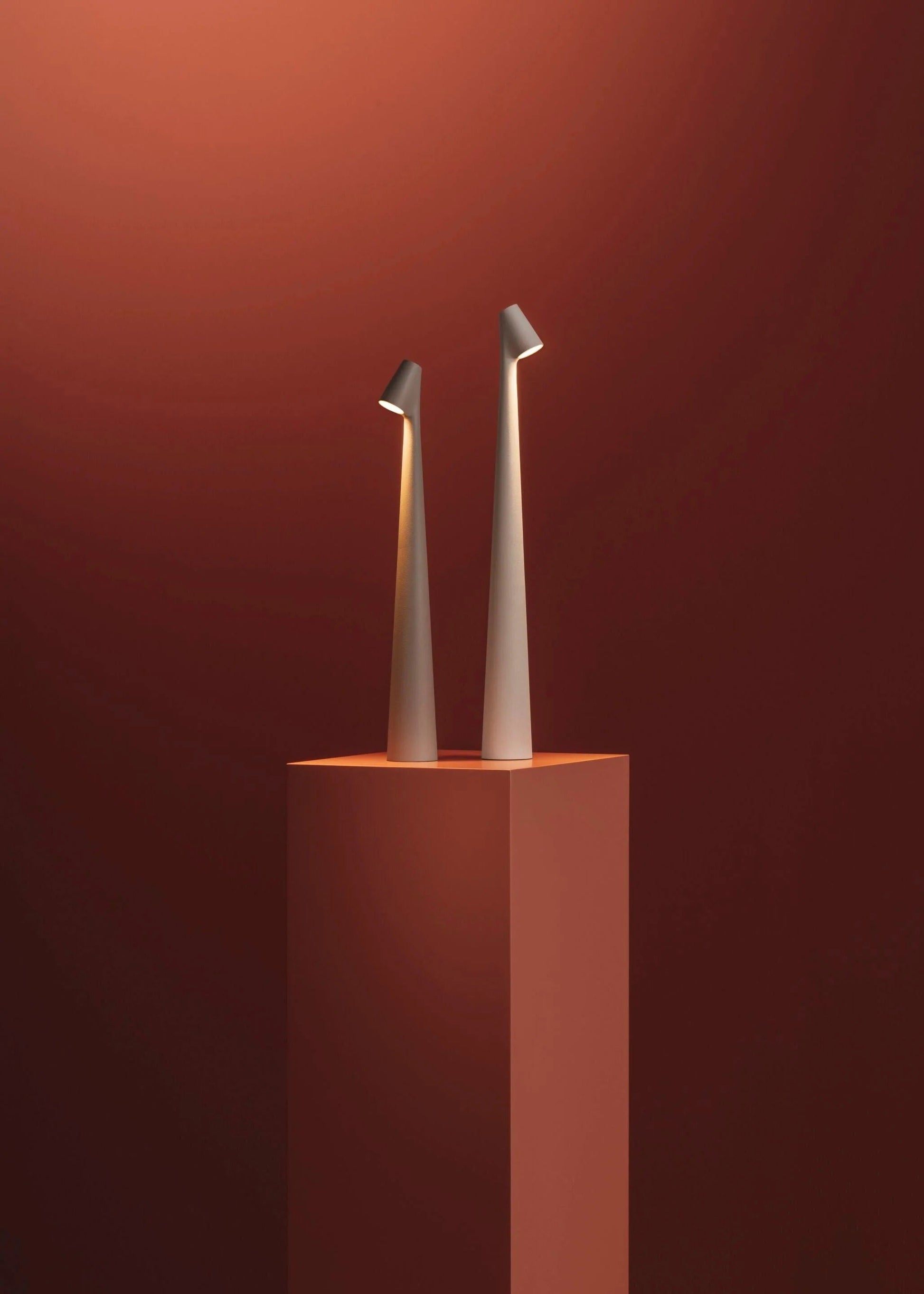 Lampe de Table LED Dimmable | Élégance et Liberté Sans Fil