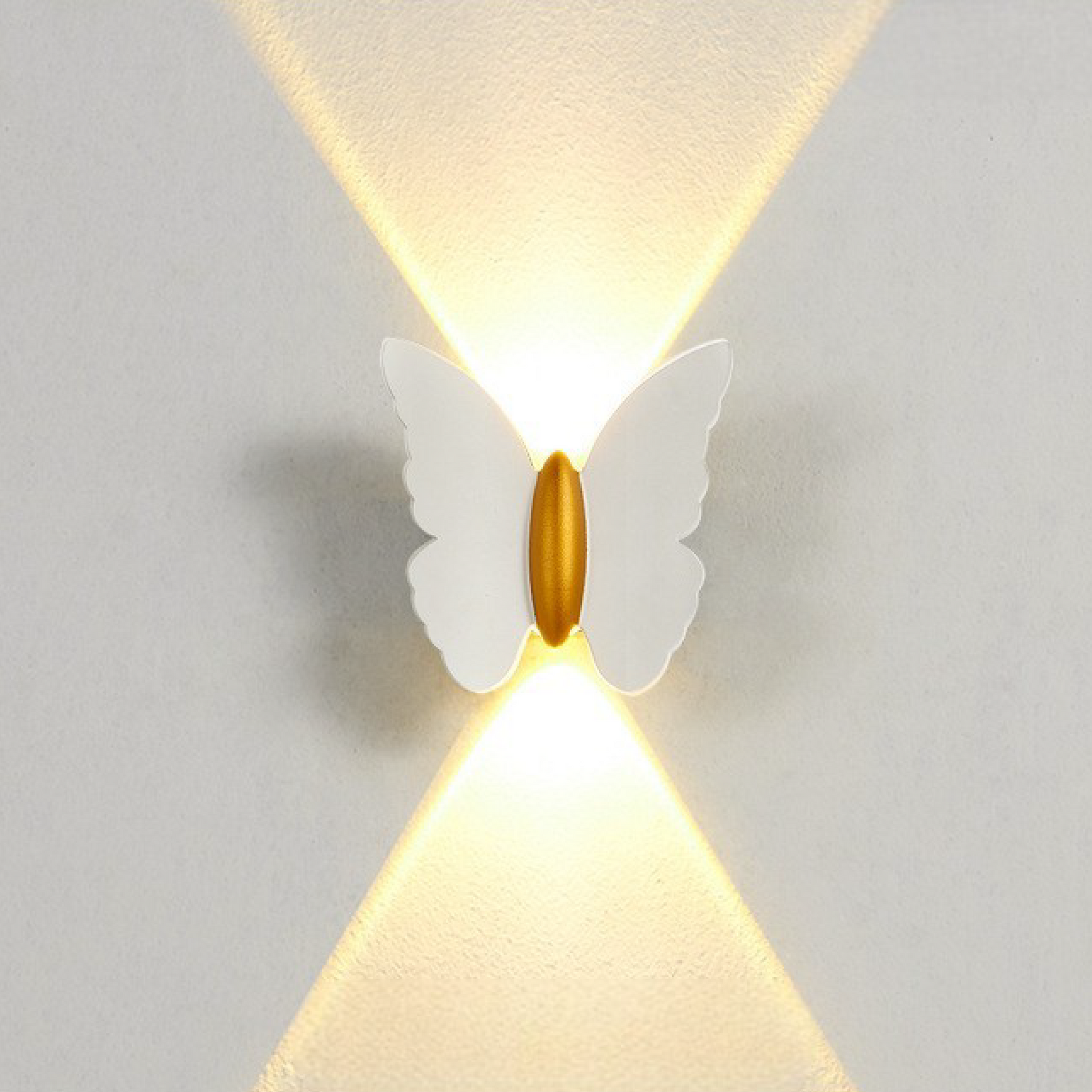 Applique Murale Extérieure Papillon | Élégance Naturelle et Lumière Douce