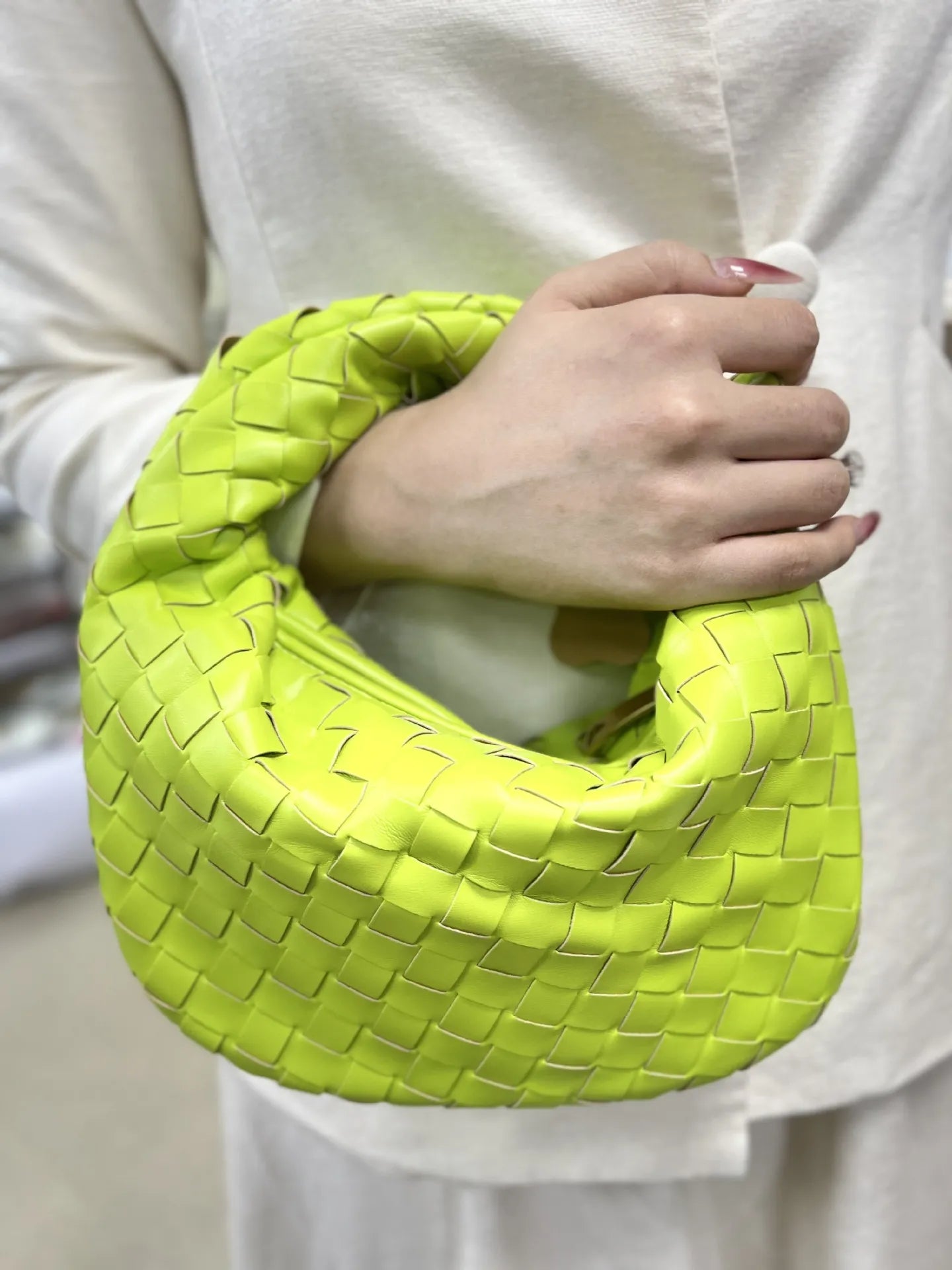 Sac à Main Tressé pour Femmes | Élégant et Spacieux en Polyuréthane