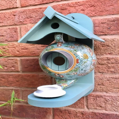 Nichoir en Théière Coloré | Confort et Sécurité pour les Oiseaux