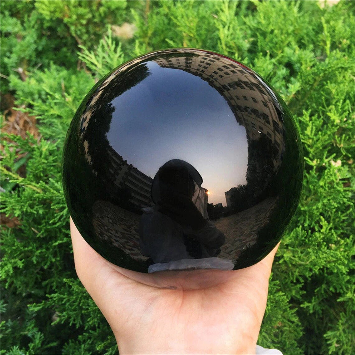 Sphère d'Obsidienne Naturelle | Décoration Énergétique et Élégante