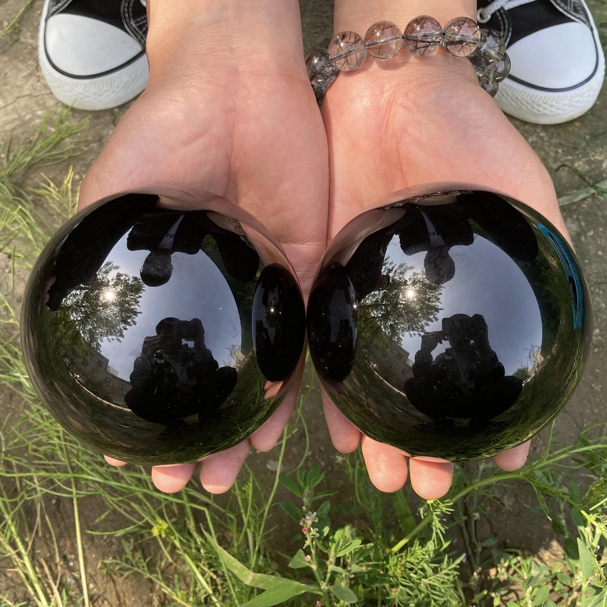 Sphère d'Obsidienne Naturelle | Décoration Énergétique et Élégante