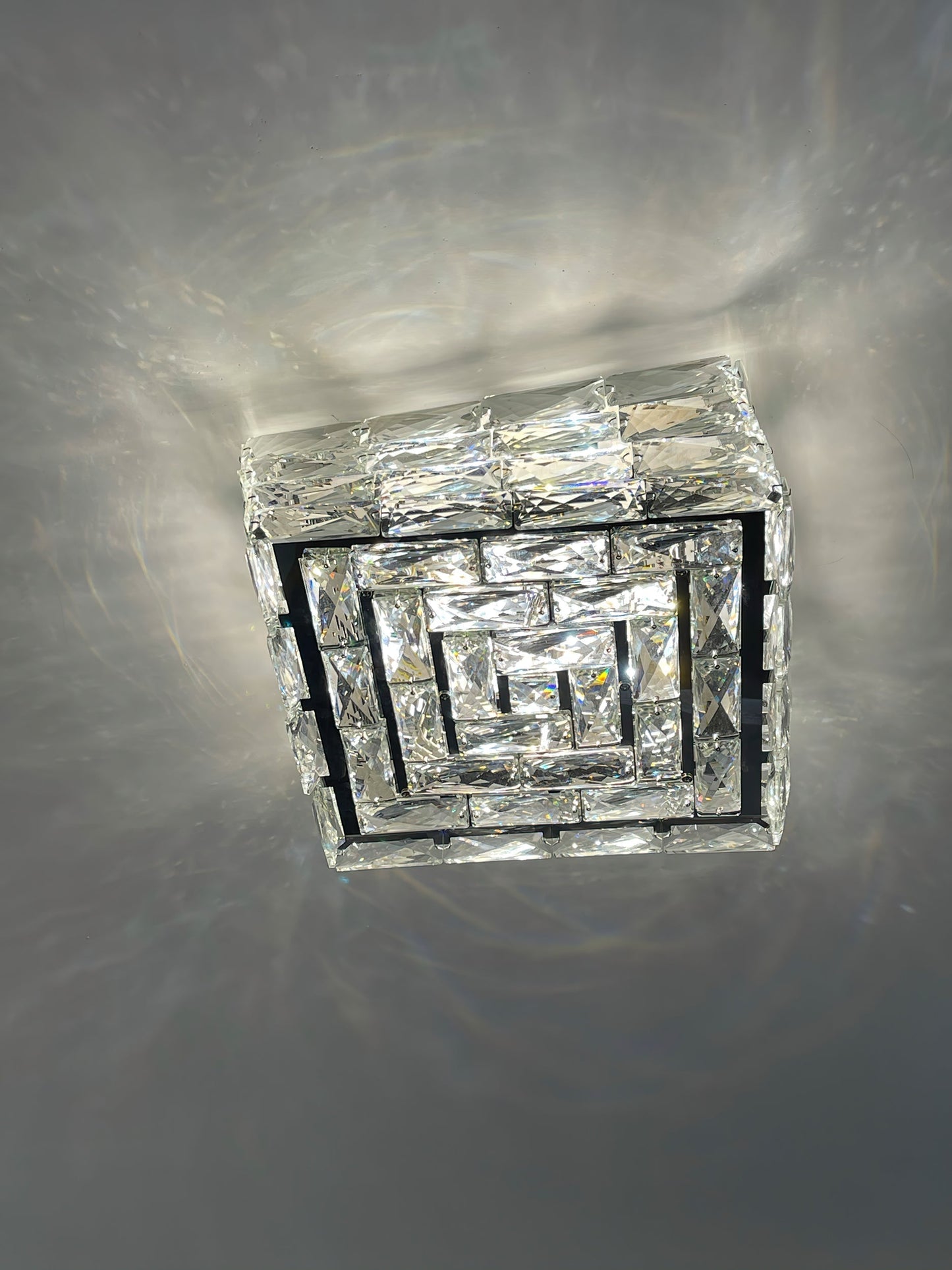 Plafonnier en Cristal K9 | Éclairage Élégant et Changeant