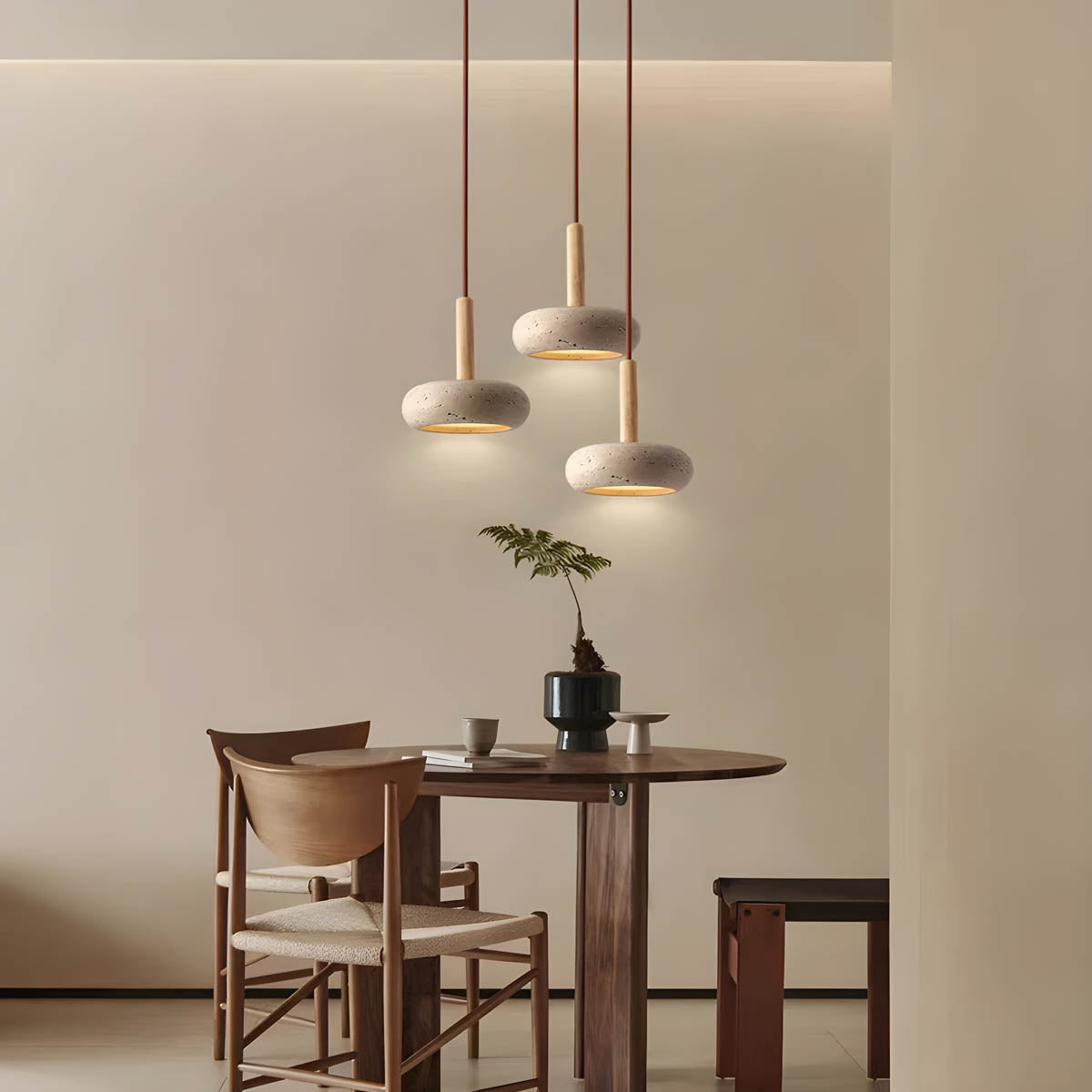 Luminaire Suspendu en Travertin | Éclairage Ambiant et Élégance Naturelle
