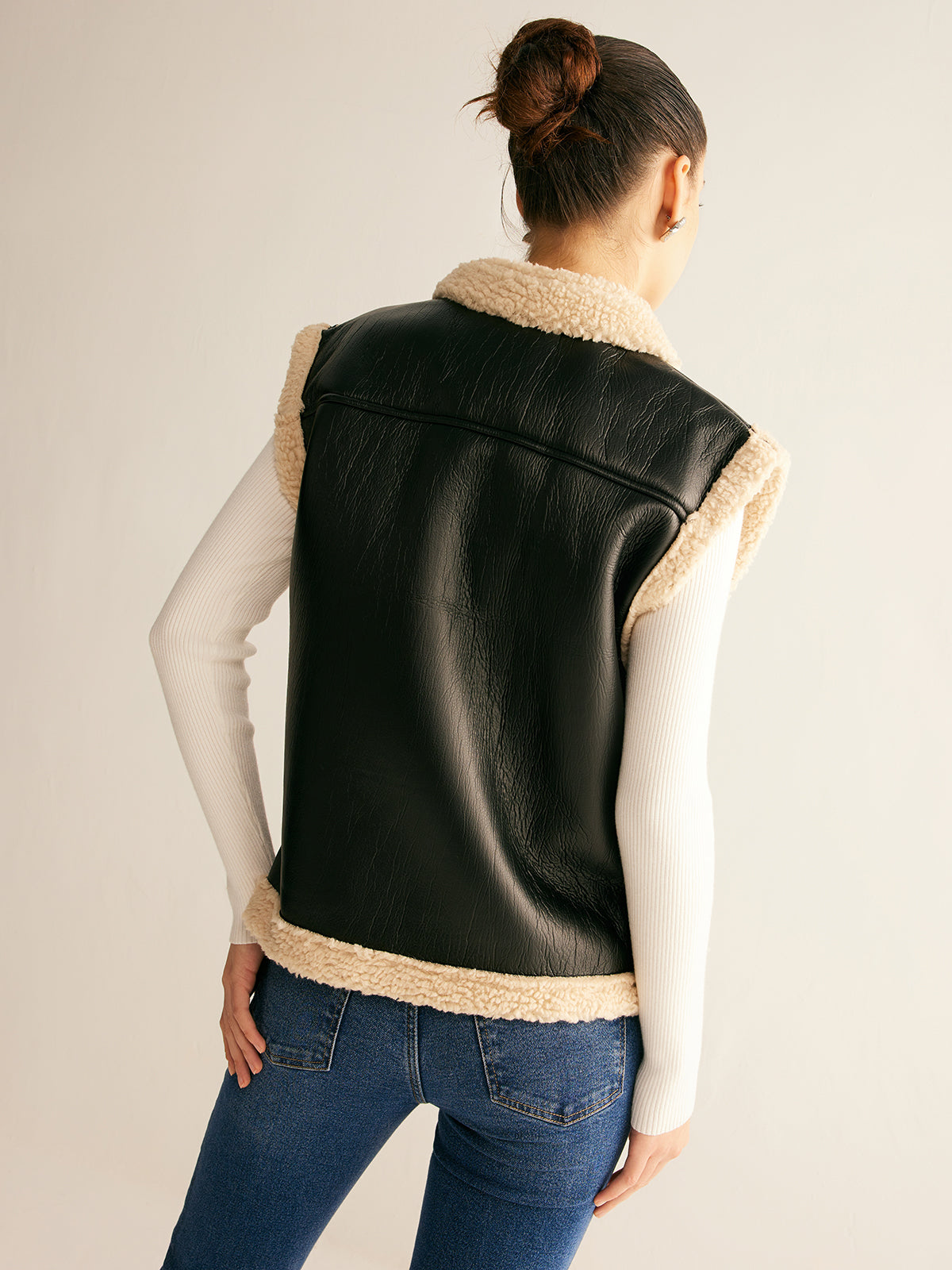 Gilet en Cuir Synthétique | Doublé en Teddy Chaud et Confortable
