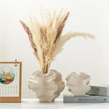 Vase en Céramique Moderne | Design Élégant avec Vagues Géométriques