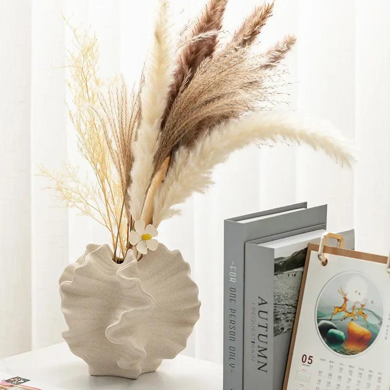 Vase en Céramique Moderne | Design Élégant avec Vagues Géométriques