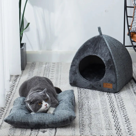 Maison pour Chat Fermée en Velours | Confort Ultime et Design Douillet