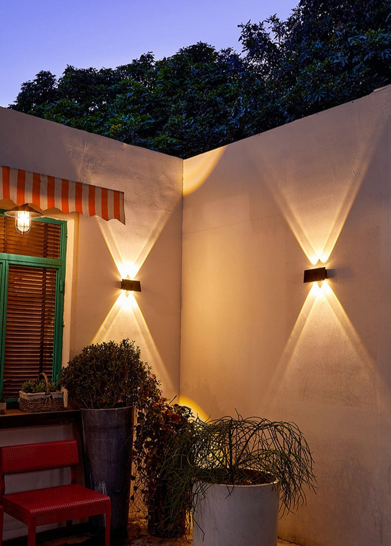 Lampe Murale Solaire Moderne | Éclairage Chic et Résistant aux Intempéries