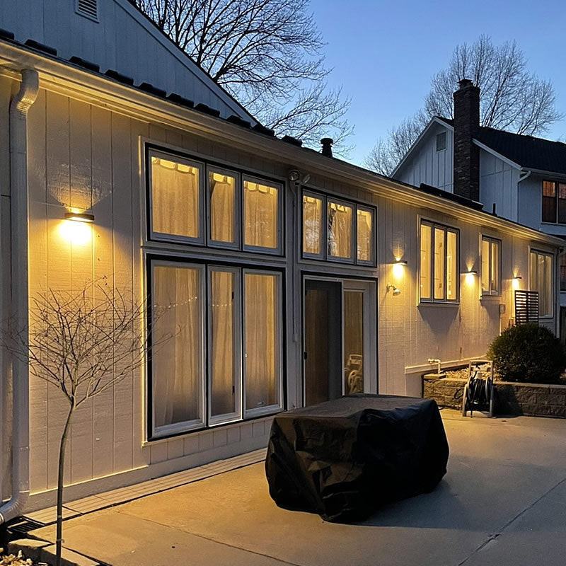 Lampe Solaire d'Extérieur Moderne | Éclairage Durable et Résistant aux Intempéries