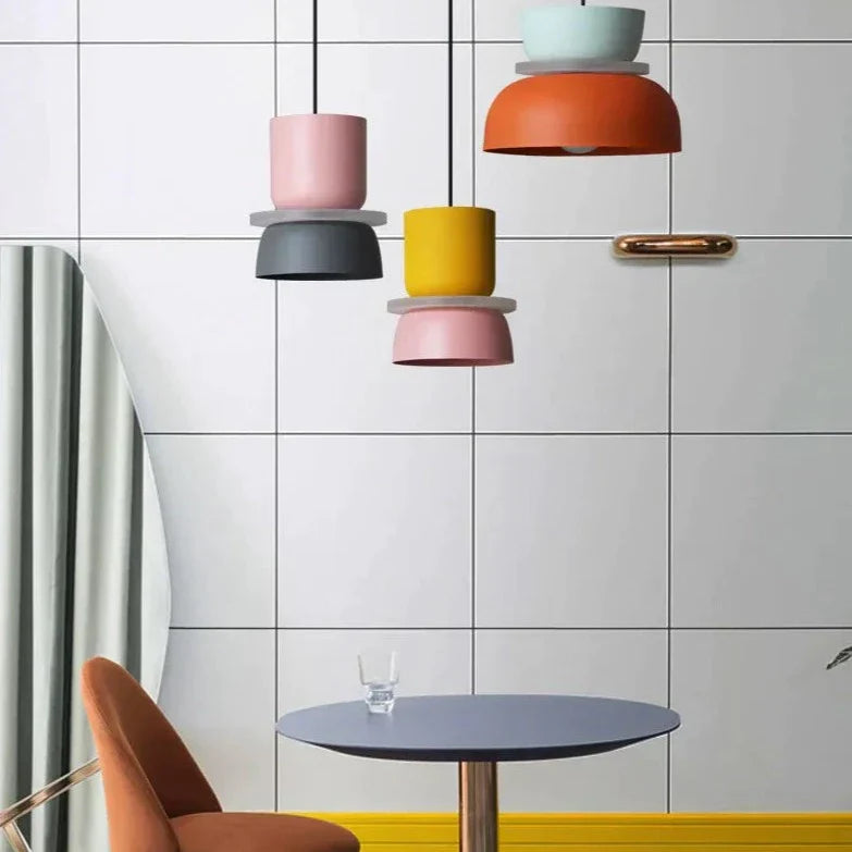Suspension Scandinave Colorée | Éclairage Ambiant Chaleureux et Élégant