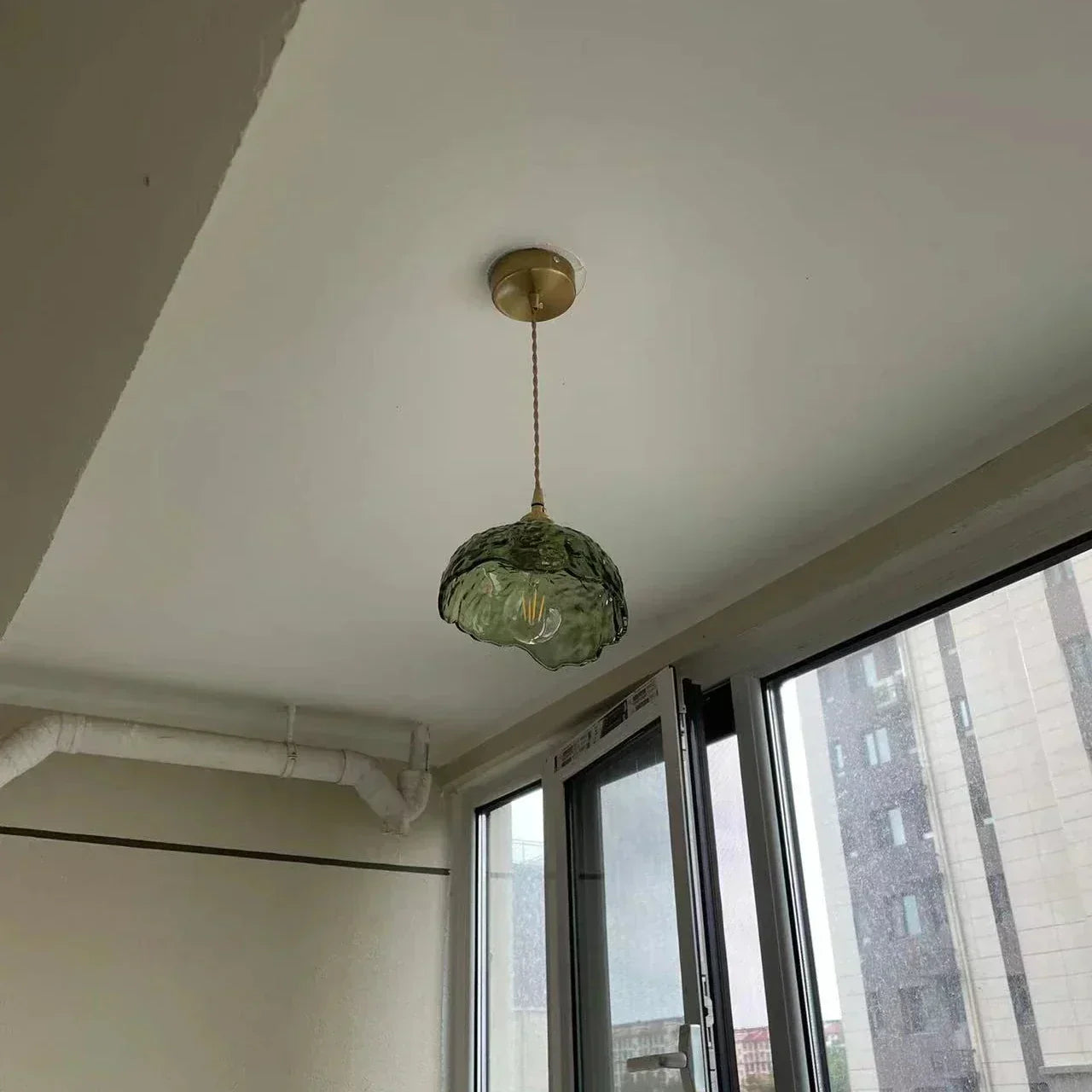 Lampe Suspendue en Laiton et Verre | Élégance Moderne et Installation Facile