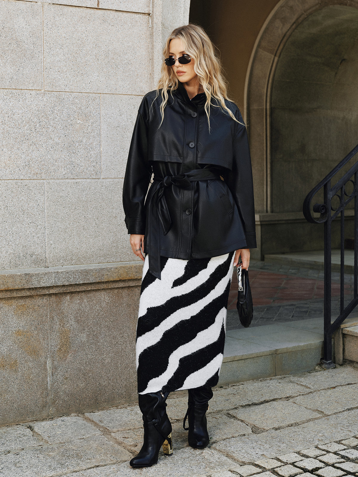 Veste en Cuir Synthétique pour Femme | Col Montant et Ceinture Pratique