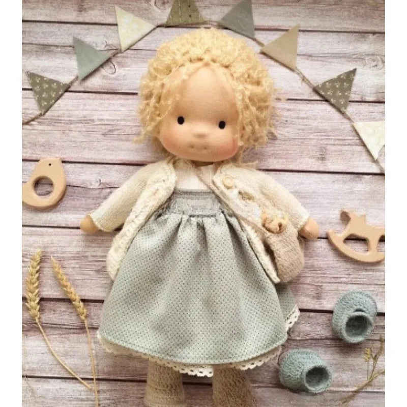 Poupée en Peluche Waldorf | Douceur Kawaii et Cadeau Prêt à Offrir