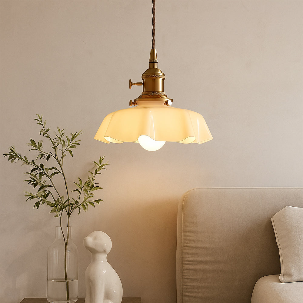 Suspension Française Élégante | Style Contemporain et Raffiné