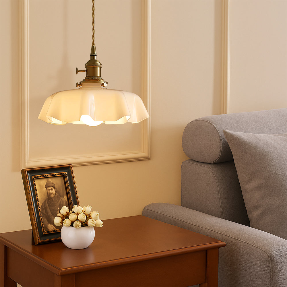 Suspension Française Élégante | Style Contemporain et Raffiné